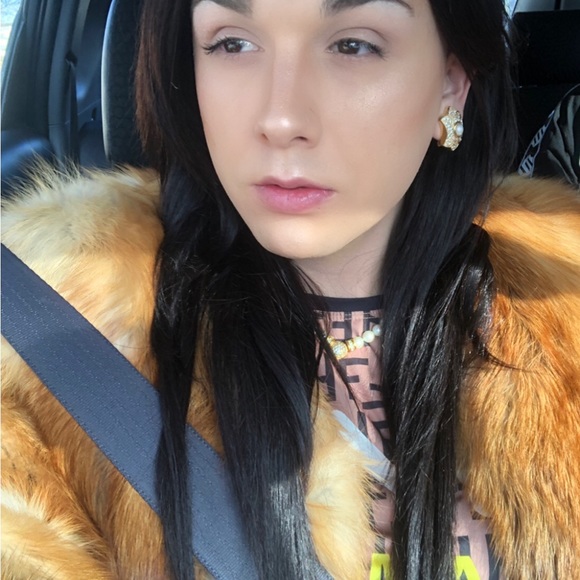 Meet your Posher, Raven - Picture 6 of 9